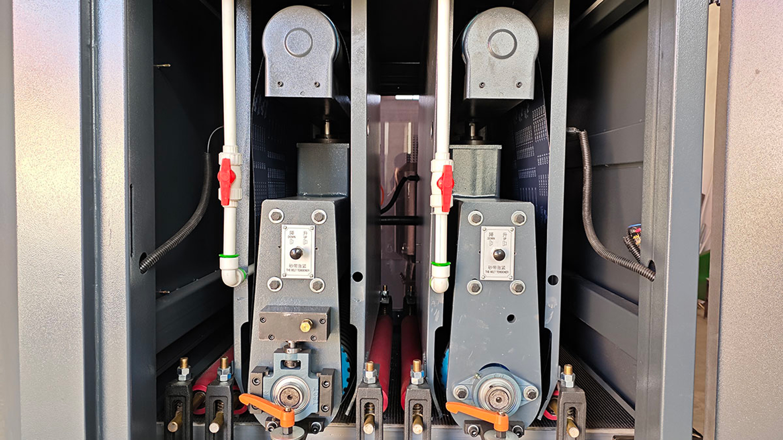 Wide-Belt-Metal-Sanding-Machine4.jpg